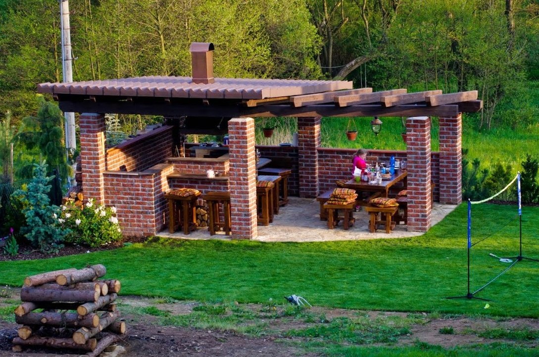 pergola.jpg pergola.jpg