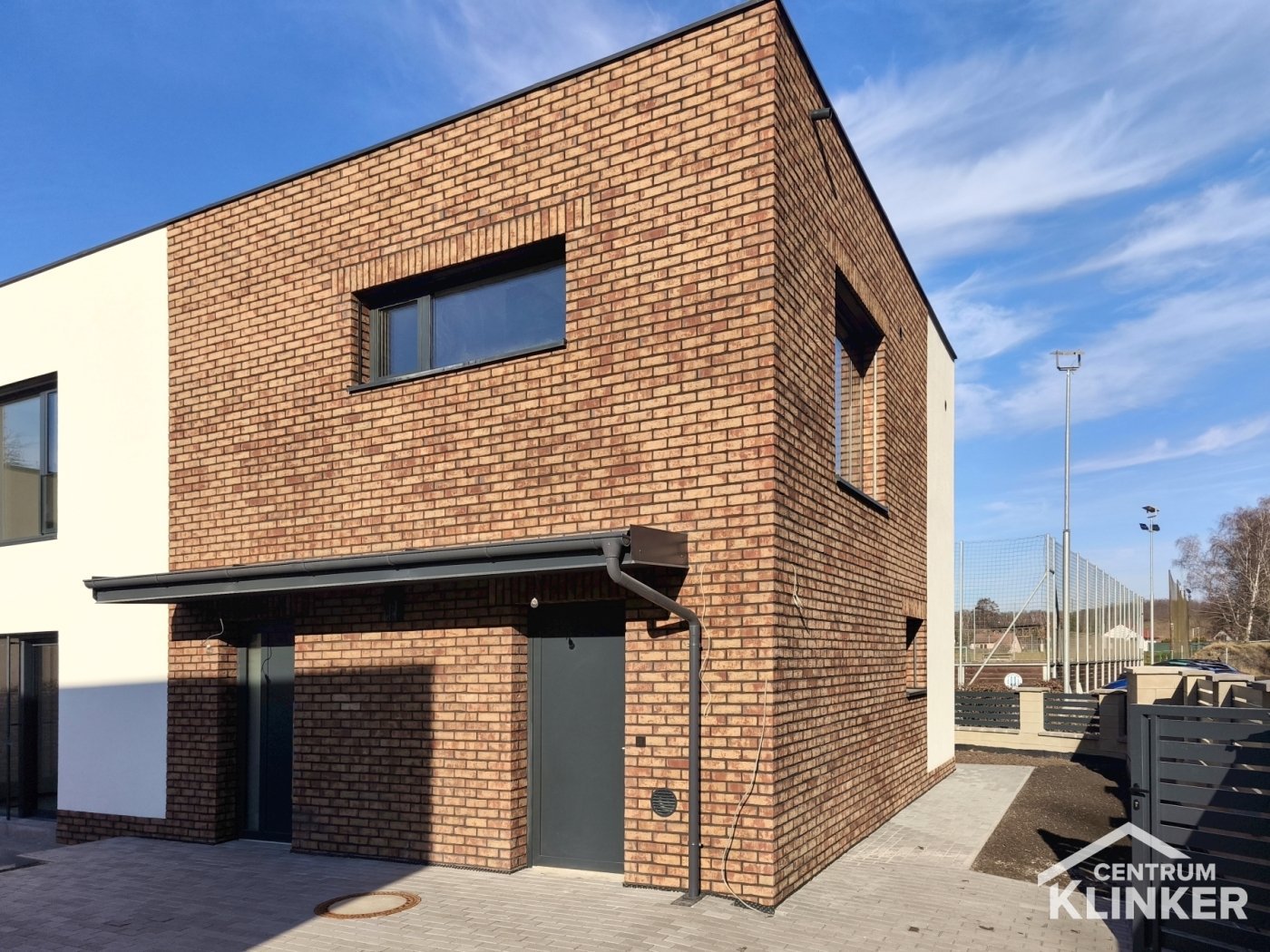 Cihlový obklad NFP.32 Moorbrand lehm bunt s černou spárou Cihlový obklad NFP.32 Moorbrand lehm bunt s černou spárou