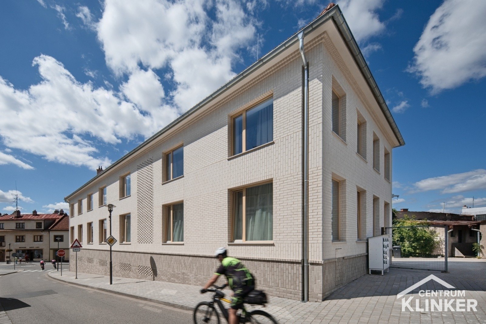 Knihovna Velká Bíteš, studio MAJAG, cihlová fasáda Aarhus perlweiss a Aarhus weissgrau Knihovna Velká Bíteš, studio MAJAG, cihlová fasáda Aarhus perlweiss a Aarhus weissgrau