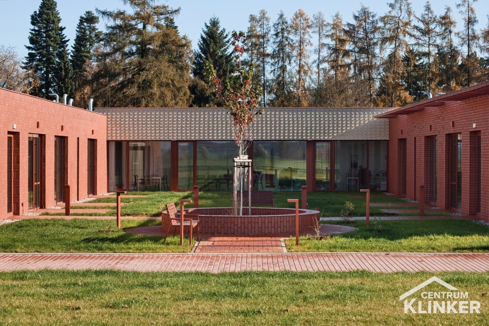 Domov pro seniory V Aleji Nový Bydžov, cihlová fasáda Clay land (HF40) Domov pro seniory V Aleji Nový Bydžov, cihlová fasáda Clay land (HF40)