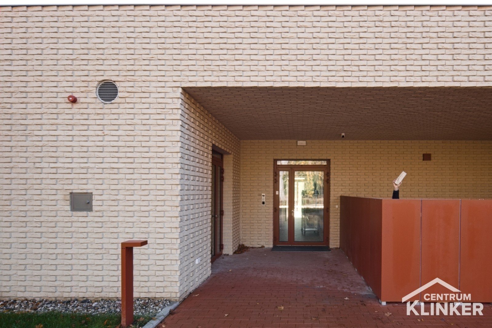 Domov pro seniory V Aleji Nový Bydžov, 3D prvek na fasádě, cihlové pásky Como Domov pro seniory V Aleji Nový Bydžov, 3D prvek na fasádě, cihlové pásky Como