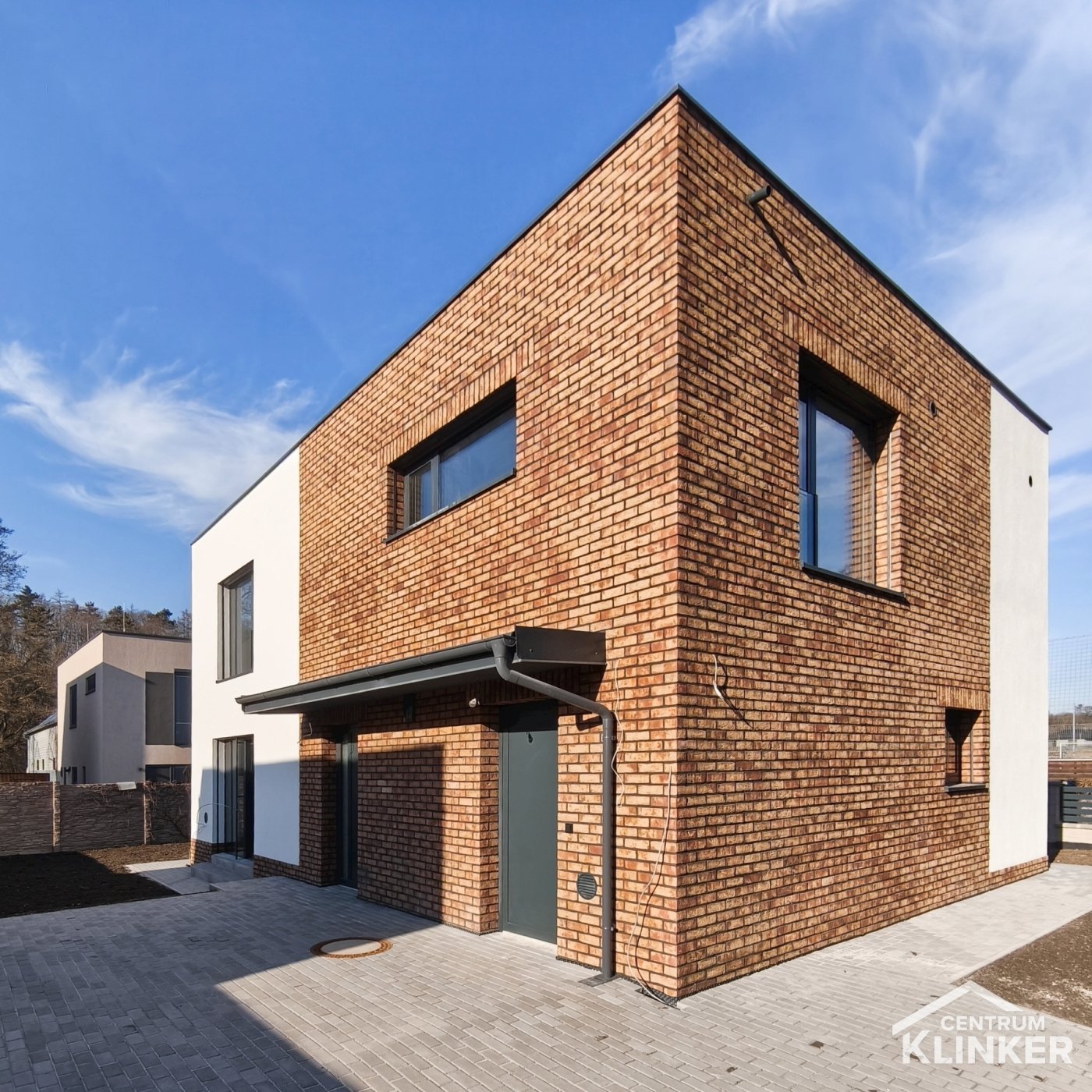 Cihlový obklad NFP.32 Moorbrand lehm bunt s černou spárou Cihlový obklad NFP.32 Moorbrand lehm bunt s černou spárou