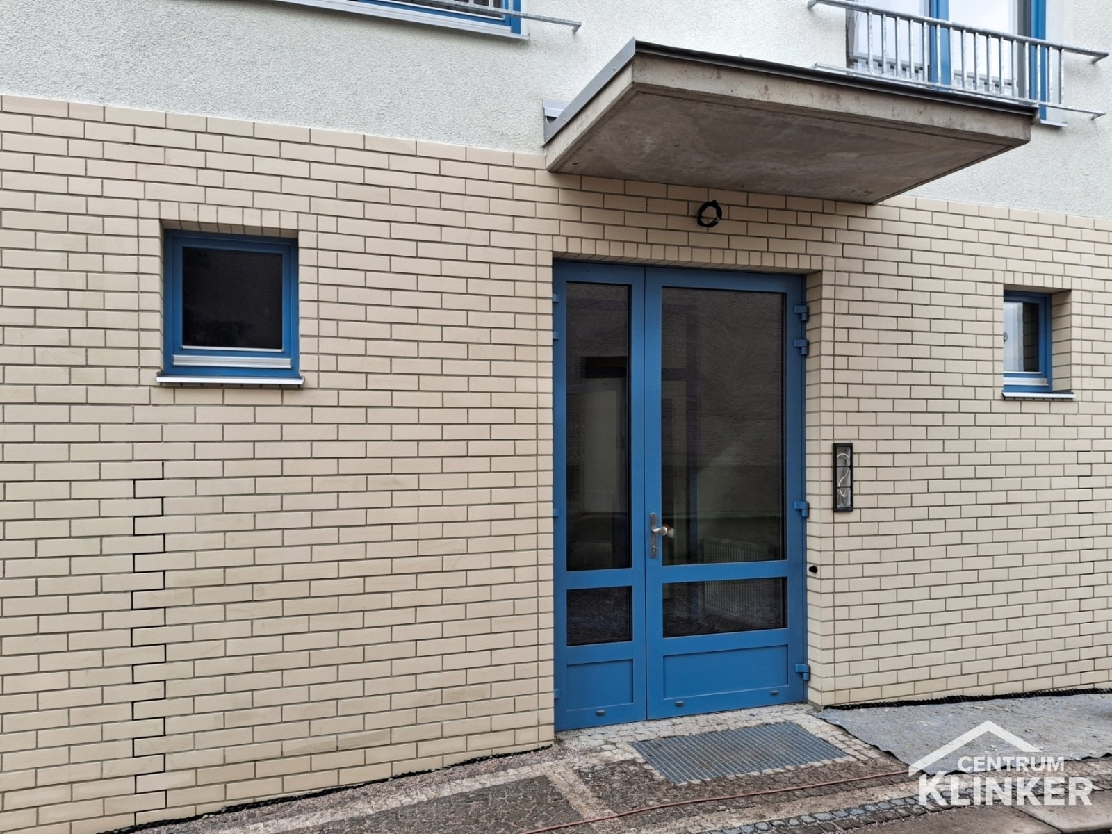 Klinker cihlový obklad Keravette NF 0707 weiß (140/2110), bílošedá spára Klinker cihlový obklad Keravette NF 0707 weiß (140/2110), bílošedá spára