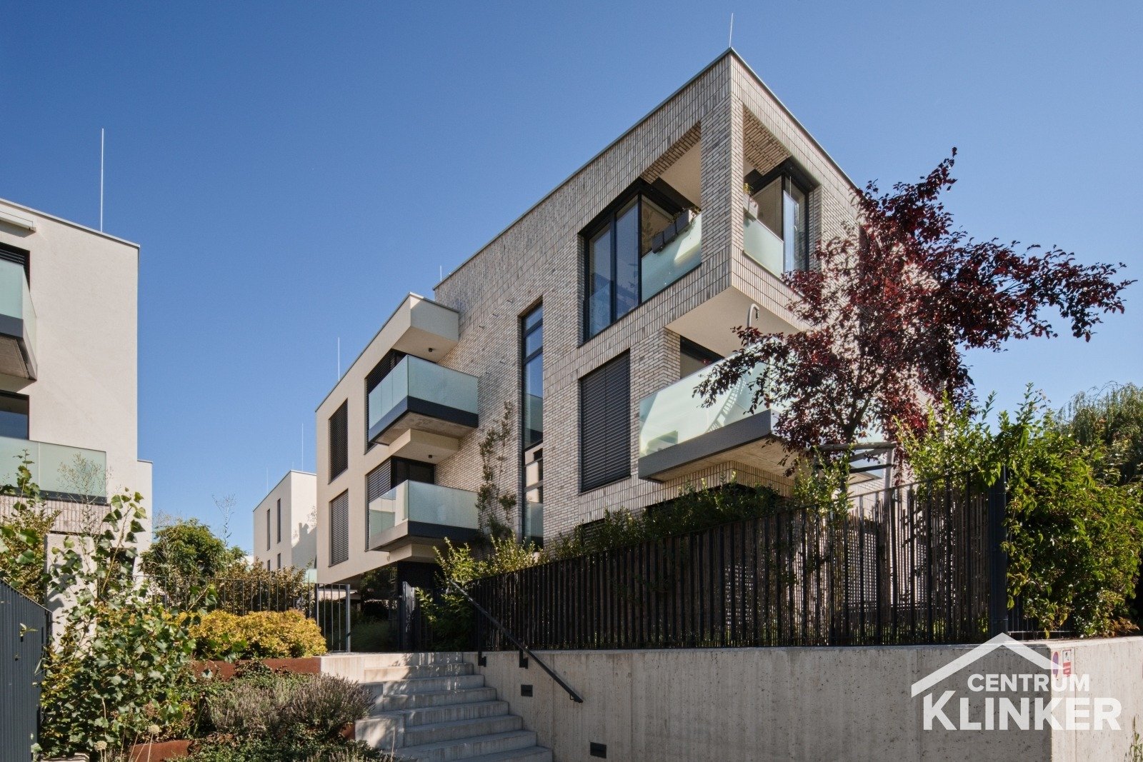 Rezidence U Kazínské skály, cihlový obklad klinker Kontur EG DF 3913 beige-bunt engobiert (471/8016) Rezidence U Kazínské skály, cihlový obklad klinker Kontur EG DF 3913 beige-bunt engobiert (471/8016)