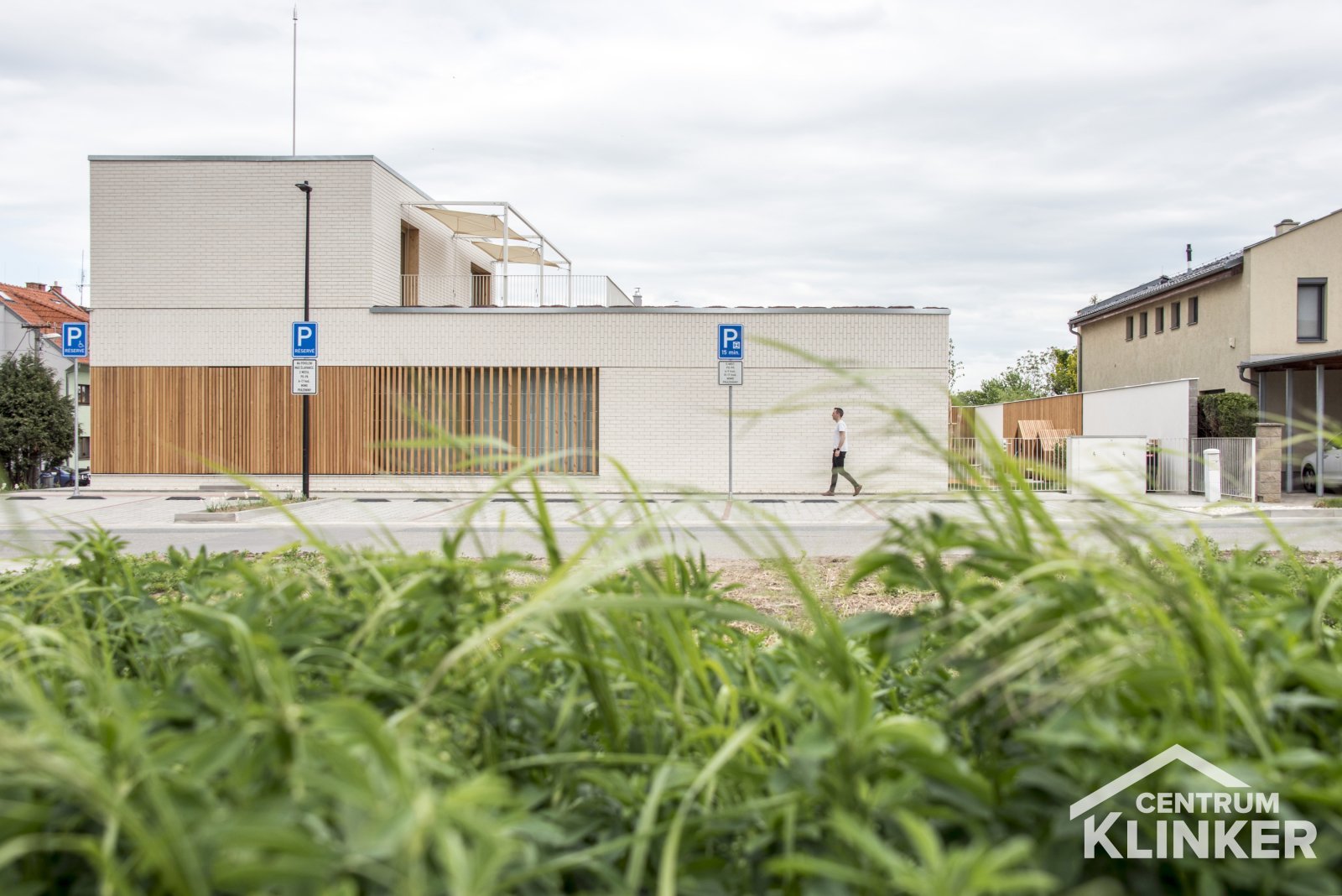 MŠ Hvězdička Šlapanice, ateliér Čtyřstěn, foto: Pavel Barták, cihlová obklad NRP.Oslo perlweiss glatt MŠ Hvězdička Šlapanice, ateliér Čtyřstěn, foto: Pavel Barták, cihlová obklad NRP.Oslo perlweiss glatt