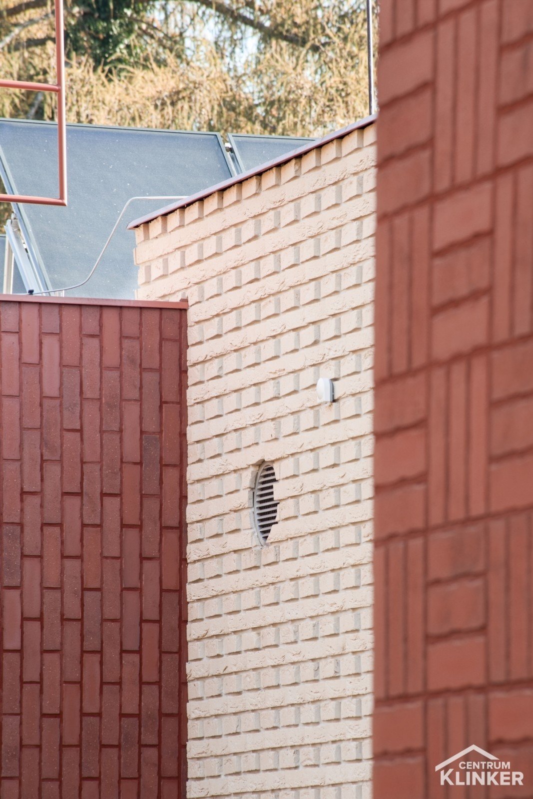 Domov pro seniory V Aleji Nový Bydžov, kombinace textur na cihlových fasádách Domov pro seniory V Aleji Nový Bydžov, kombinace textur na cihlových fasádách