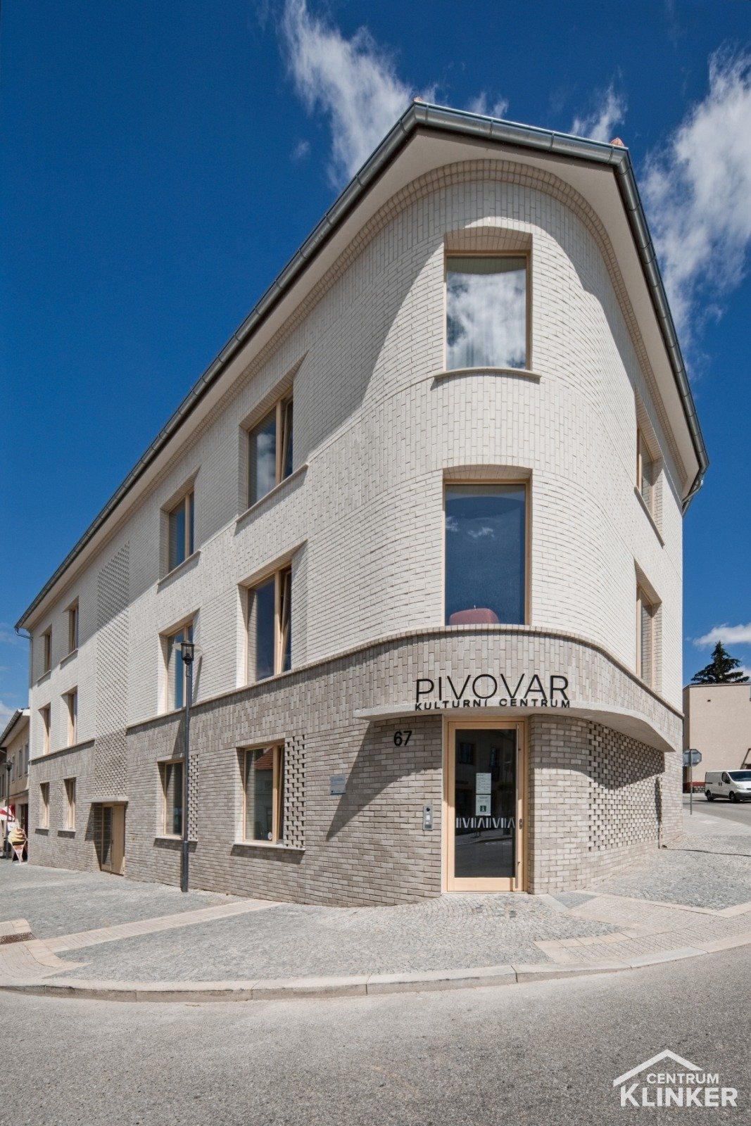 Knihovna Velká Bíteš, studio MAJAG, cihlová fasáda Aarhus perlweiss a Aarhus weissgrau Knihovna Velká Bíteš, studio MAJAG, cihlová fasáda Aarhus perlweiss a Aarhus weissgrau